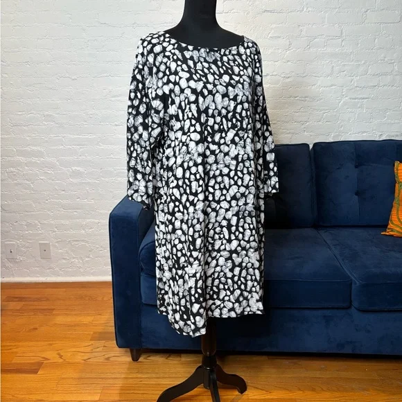 Osei Duro Black & White Printed Silk Shift Dress - Picture 2 of 6